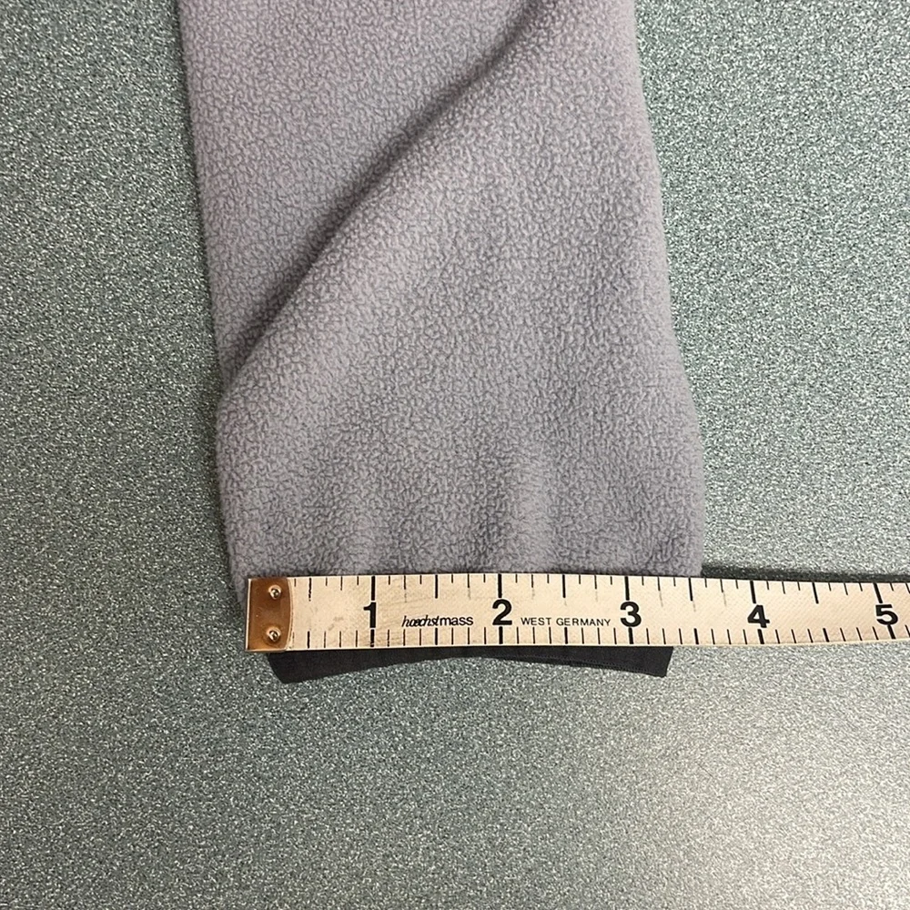 The North Face Women’s Quarter Zip Pullover - Picture 7 of 7